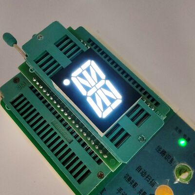 흰색16 세그먼트 알파노메리컬 LED 디스플레이